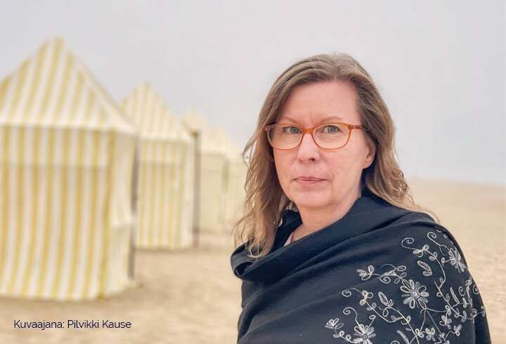Kirjailija Anu Patrakka. Kuvaanaja Pilvikki Kause. 