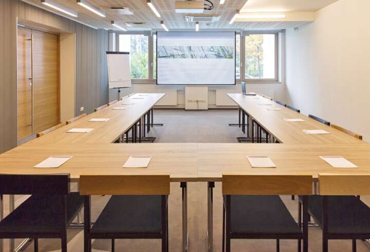 Estonia Resort Hotel & Span kokoustilassa nykyaikainen esitystekniikka