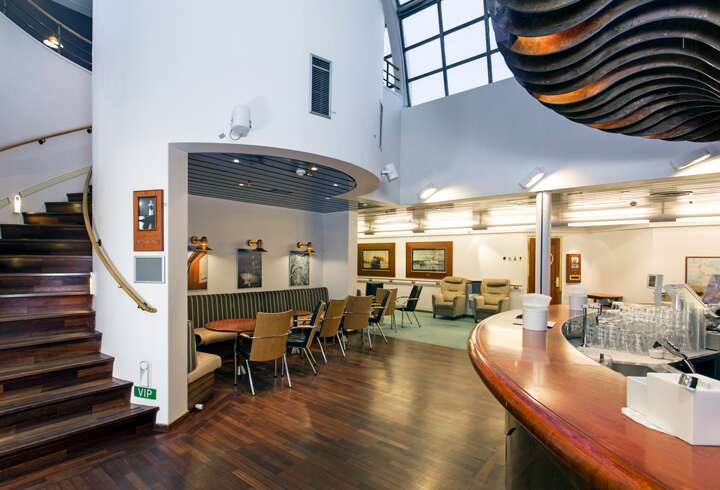 Europan kokousosasto sijaitsee laivan ylimmillä kansilla