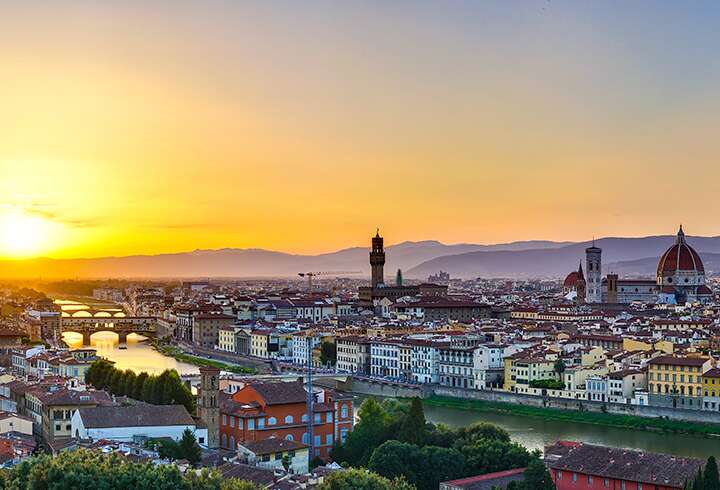 Ajaccio auringonlaskussa. 