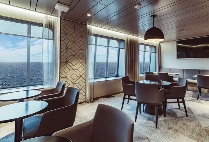 Megastarin kokoustiloissa tehokokous päivän aikana