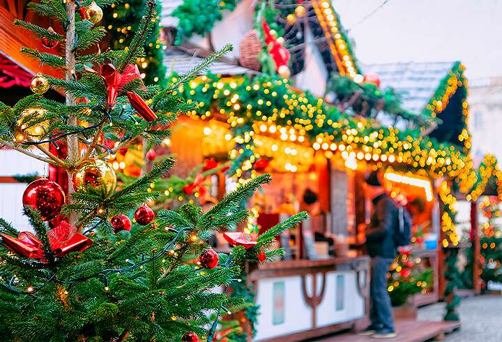 Jouluostoksilla Berliinin toreilla. 