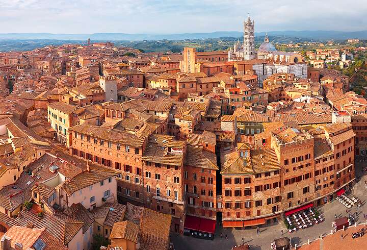 Sienaa pidetään Italian tärkeimpänä taidekaupunkina, joka on italia-liguria kiertomatkan yksi kohteista. 