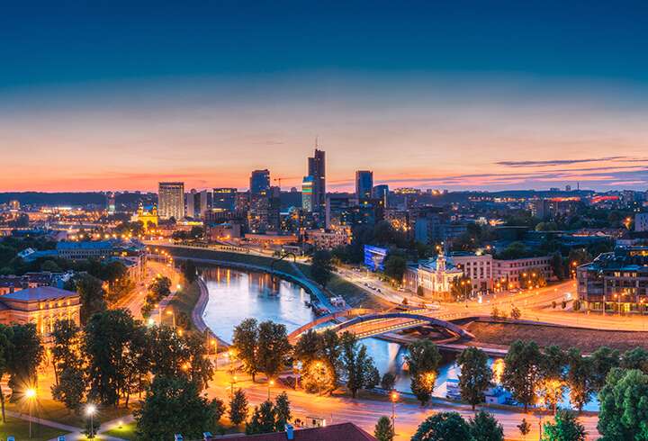 Vilnan joki ja kaupunki. 