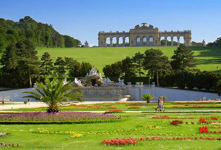 Schönbrunnin linna Wienissä, Itävallassa. 