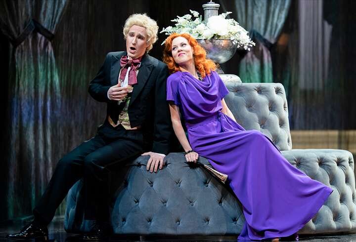 Estonia teatteri Iloinen Leski operetti.