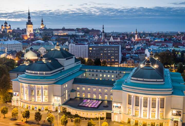 Tallinnan oopperatalo. 