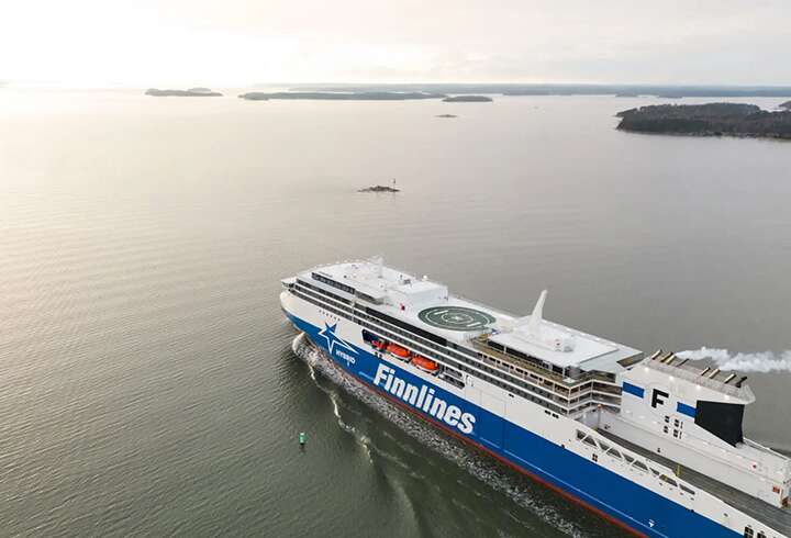 Finnliness matkalla kohti Ahvenmaata. 