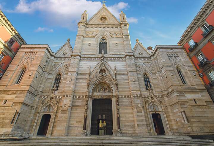 Napolin tuomiokirkko