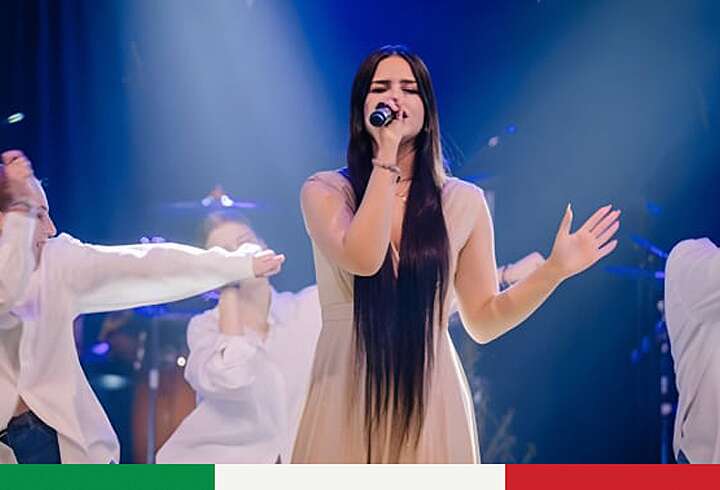 M/Erilainen Italian matkan viihde Serenadella ja Symphonylla. 