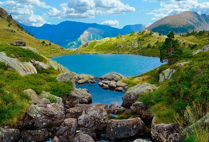 Tristainan järvet ovat henkeäsalpaava näky. 