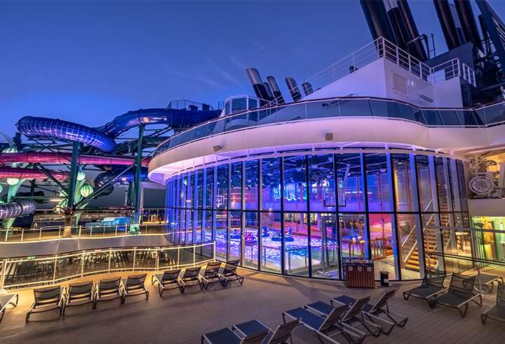 MSC World Europa vesiliukumäet. 