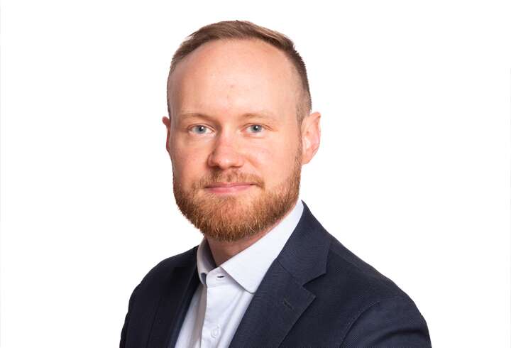 Olli Tång Vuokranantajaristeilyllä.