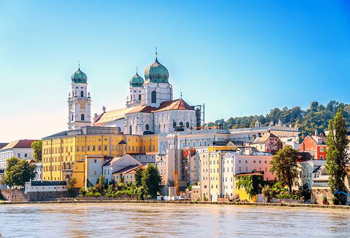Pyhän Tapanin tuomiokirkko Passaussa, Saksassa. 