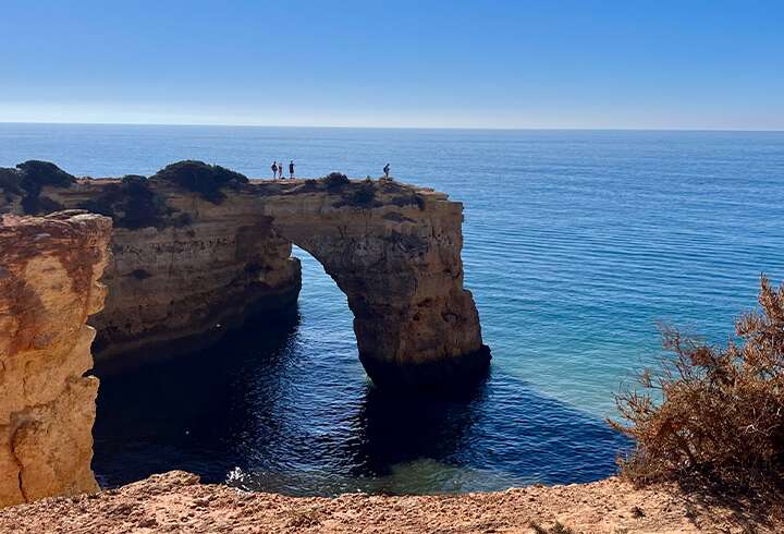 Senhora da Rocha, Carvoeiroa. 