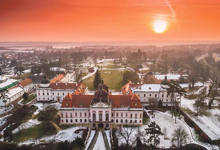 Gödöllön pikkukaupunki talvella