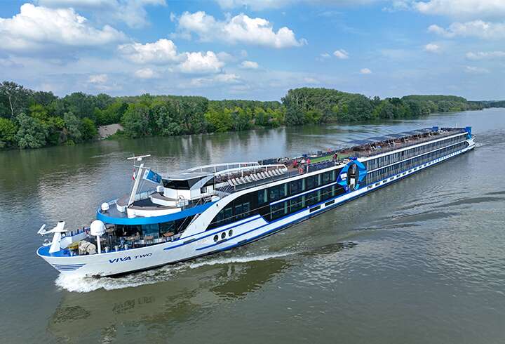 Tonavan jokiristeilijä. 