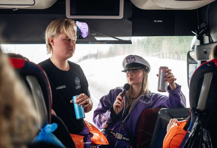 VVV risteilylle bussimatkalla.
