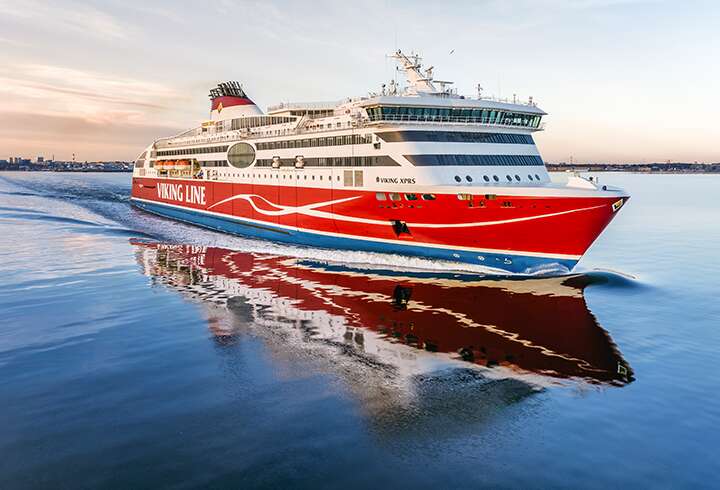 Viking XPRS:llä Tallinnaan, josta matka jatkuu Pärnuun. 